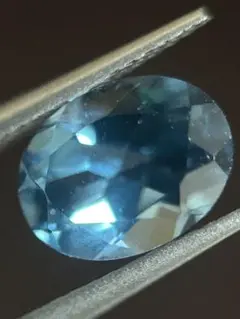 ロンドンブルートパーズ 1.465ct 約6×8 オーバル