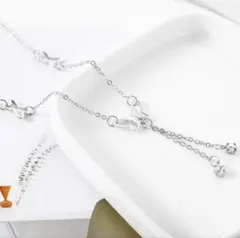新品　キラキラ輝く蝶々のアンクレット シルバー色