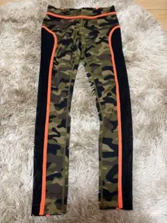 ZUMBA 迷彩柄 レギンス XS