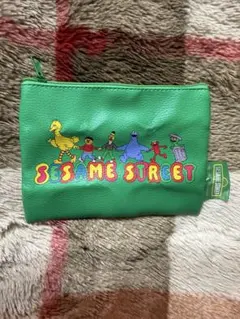 (未使用)セサミストリート フラット ポーチ ガチャ A グリーン