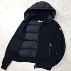 美品★正規品 MONCLER ダウン ニット 切り替え フード ワッペン Sのサムネイル