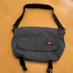 EASTPAK メッセンジャーバッグ ダークブルーのサムネイル