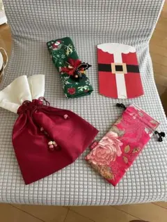 クリスマスラッピング袋と装飾品セット