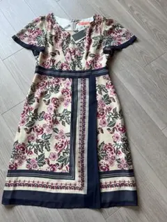 【新品・タグ付】Sunauna フラワープリント 膝丈ワンピース 40 Lサイズ