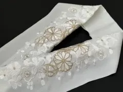 ち*s様 【訳あり　大処分】成人式‼️振袖用‼️ シルエリー 刺繍入り 半衿　白