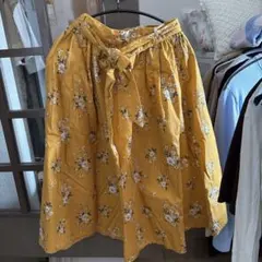 MAX最安値❗️【美品】ハニーズ　花柄フレアスカート　M イエロー