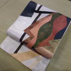 袋帯 螺鈿 横段抽象織模様 金銀糸 鋼色 ガード加工 O-3298 楽天市場】【お得なクーポン配布中】 袋帯 螺鈿 横段抽象織模様 金銀糸