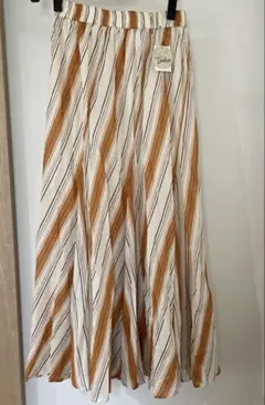 新品　アースミュージックアンドエコロジー フレアスカート