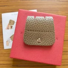 新品未使用】ボナベンチュラ ケーブルホルダー レザー エトープ - メルカリ