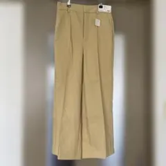 新品未使用 タグ付き　GU ウラキモウ カラーストレートパンツ M くすみカラーのサムネイル