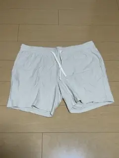 H&M アイボリー ショートパンツ