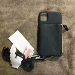 しまむら　スマホショルダーストラップ ダークグリーン