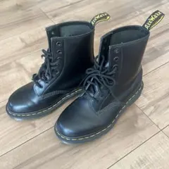 Dr. Martens 8ホール ブーツ ブラックのサムネイル