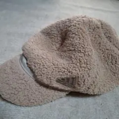 adidas ベージュ ボアキャップ