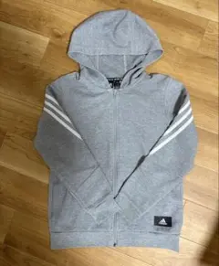 値下げ中《adidas》140cm150cmグレー フルジップパーカーアディダス