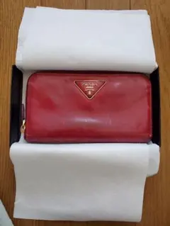値下げしました！！【PRADA】長財布