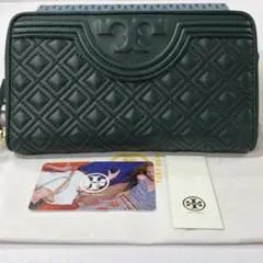新品同様‼️ 現行　トリーバーチ　財布　長財布　キルティング　ラウンドファスナー