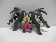 ポケモン　モンコレ　メガクチート　フィギュア　ポケットモンスター
