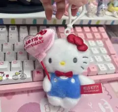 ✨新商品✨ハローキティ 50周年記念 ぬいぐるみキーホルダー