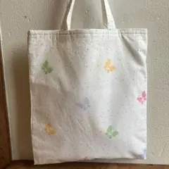 手作り　トートバック　可愛い蝶々のプリントで