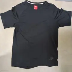 NIKE ナイキ Tシャツ ブラック メンズ Mサイズのサムネイル