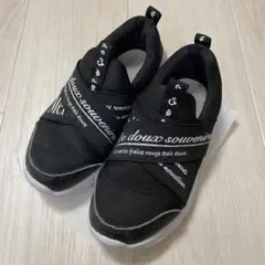 上靴　スニーカー