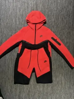 NIKE テックフリース　赤黒　S 正規品　希少品