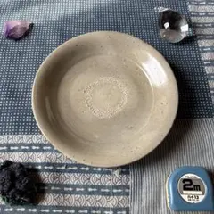 時を越える味わい 初期伊万里・朝鮮陶磁の系譜 皿 時を越える味わい 初期伊万里・朝鮮陶磁の系譜 皿 - メルカリ