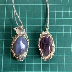 アーティスティックワイヤー　天然石のペンダントトップ2点