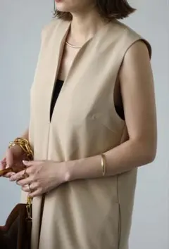 オールインワン ディープVネック ベージュ S/M