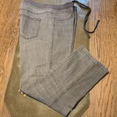 UNIQLO クロップドパンツ　八分丈