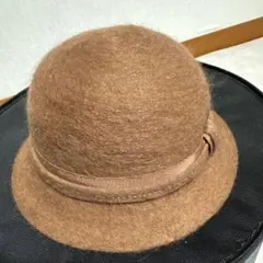 ラ・モダ　ブラウンの帽子