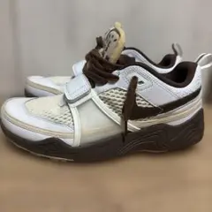 NIKE Air Trainer 1 Travis Scottのサムネイル