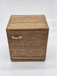 ピアスボックス