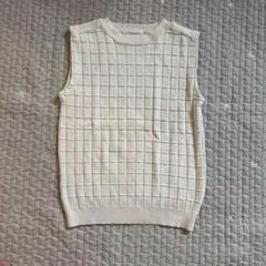センスオブプレイス　白ニット　ベスト