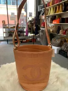 CHANEL ベージュ キルティング バッグ