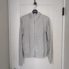 ユニクロ　グレー フルジップ フード付きパーカー　Lサイズ