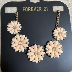 Forever 21 花モチーフ ネックレスのサムネイル