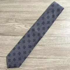 グレー ネクタイ