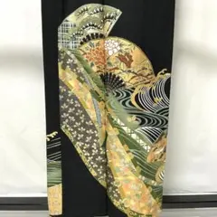 b386正絹　黒留袖　比翼付　五つ紋　落款　金駒刺繍　金箔　着物
