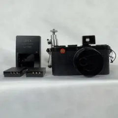 LEICA X1 ブラック 動作確認済 バッテリー2個充電器 光学ファインダー付のサムネイル