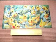 ポケモンカードゲーム プレイマット ピカチュウ 収納ケース付き ポケカ プレイマット 25周年 ピカチュウ ケース付き - メルカリ