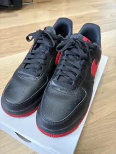 Nike Air Force 1 ブラック/レッド