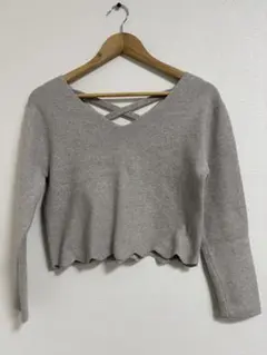 CECIL McBEE グレー Vネック クロスストラップ ニット　Mサイズ