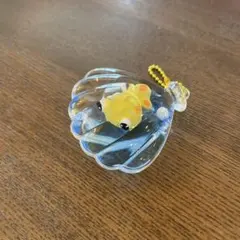金魚 オイルチャーム 黄色 イエロー 出目金のサムネイル
