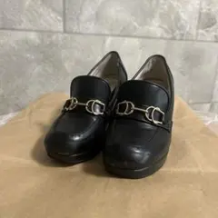 バックル付きブラック　　厚底　ローファー
