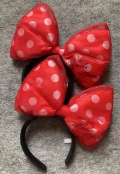 ディズニー　カチューシャ　ミニー　デカリボン　水玉　赤　レッド　ドット　ビッグ