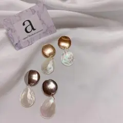 2088-1☺︎メタルシルバーと雫型天然シェルのピアス☺︎