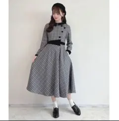 【新品】 アンアナザーアンジェラス 別珍使いサイド釦チェックワンピース