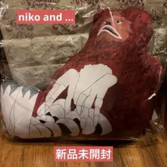 人気niko and ... ウルトラマンシリーズコラボダイカットクッションのサムネイル